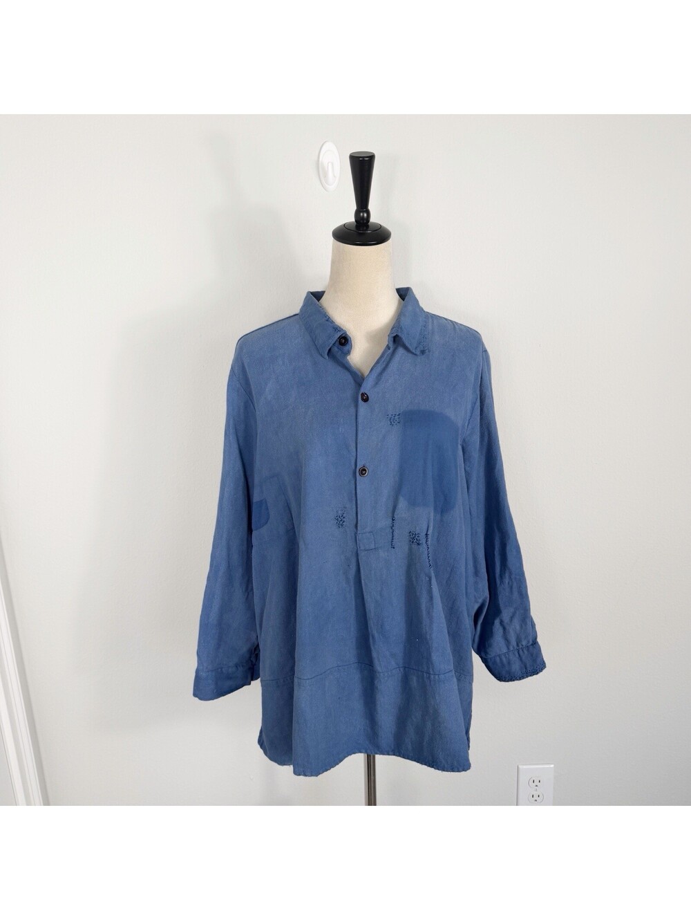 Magnolia Pearl Blue Button Down Shirt Blouse Frida Kahlo Graphic Art Back